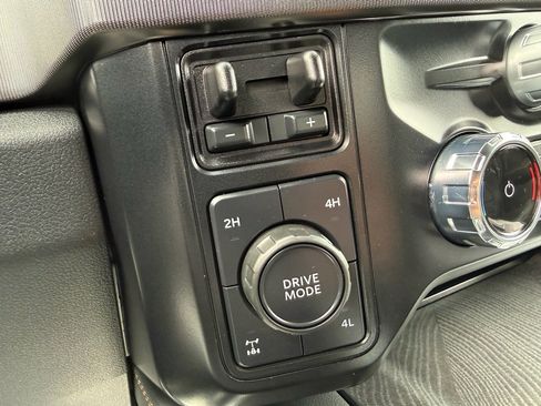 Used 2024 Ford F350 Platinum AWD/4WD image 16