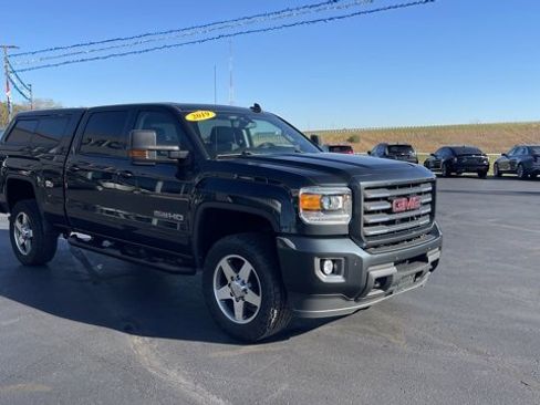 Used 2019 GMC Sierra 2500 SLT w/ All Terrain HD Package image 9