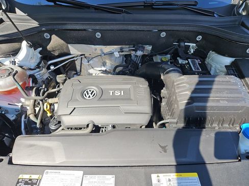 Used 2023 Volkswagen Atlas Cross Sport SE AWD/4WD image 34