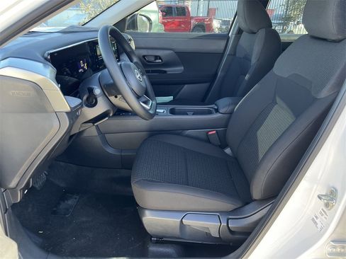 New 2026 Nissan Kicks S image 13