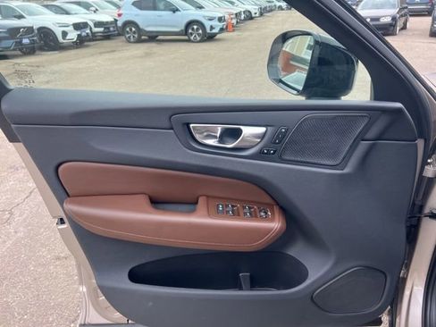 Certified 2023 Volvo XC60 B5 Plus w/ Climate Package image 26
