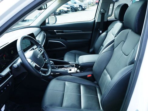 Used 2023 Kia Telluride EX image 14
