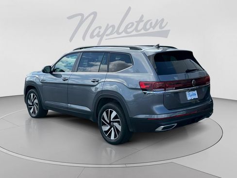 Used 2025 Volkswagen Atlas SE FWD image 3