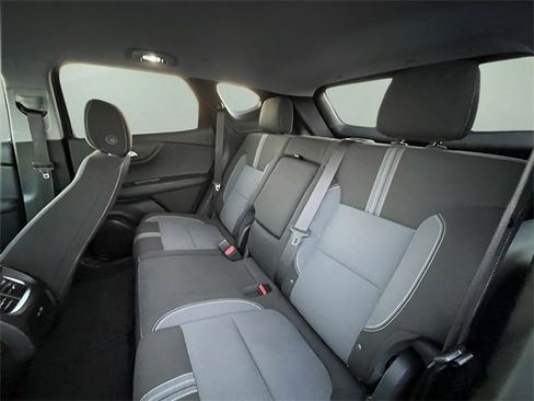 Used 2025 Chevrolet Blazer LT image 28