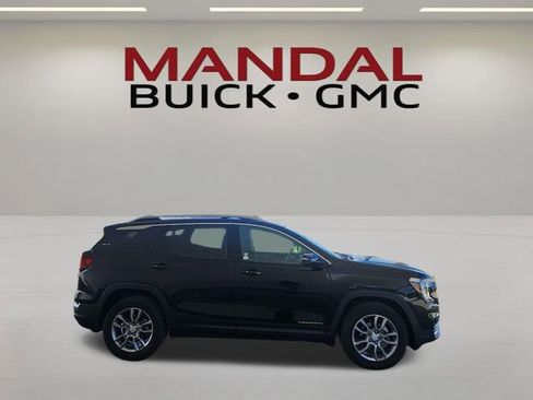 Used 2024 GMC Terrain SLT AWD/4WD image 4