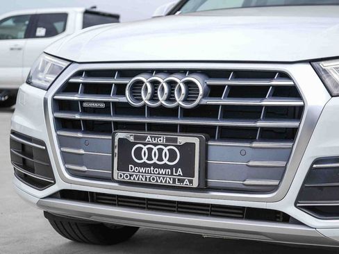 Used 2020 Audi Q5 2.0T Premium Plus w/ Premium Plus Package AWD/4WD image 6