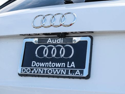 New 2025 Audi Q3 2.0T Premium image 11