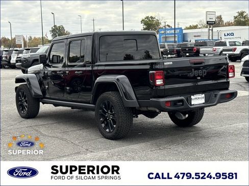 Used 2025 Jeep Gladiator Sport image 11