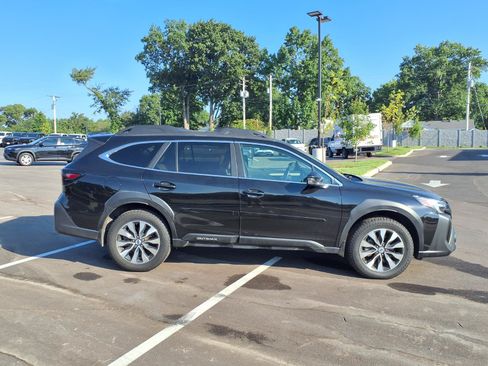 Used 2023 Subaru Outback Limited XT AWD/4WD image 2
