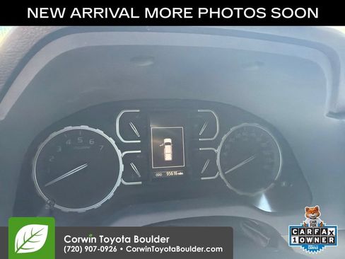 Used 2018 Toyota Tundra SR5 w/ TRD Off Road Package AWD/4WD image 10