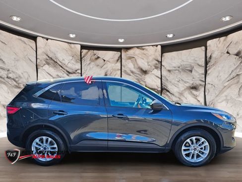Used 2022 Ford Escape SE w/ Convenience Package AWD/4WD image 5