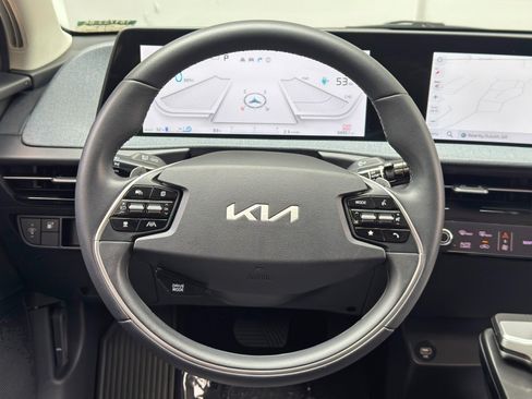 Used 2024 Kia EV6 Light RWD image 19