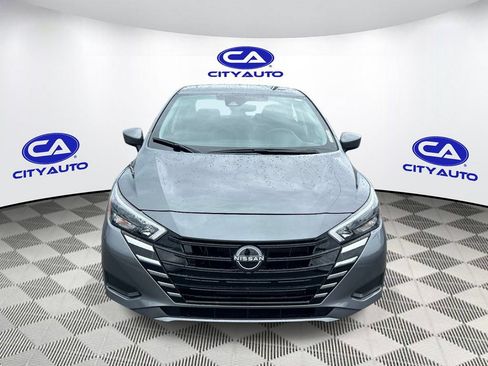 Used 2025 Nissan Versa SV FWD image 11