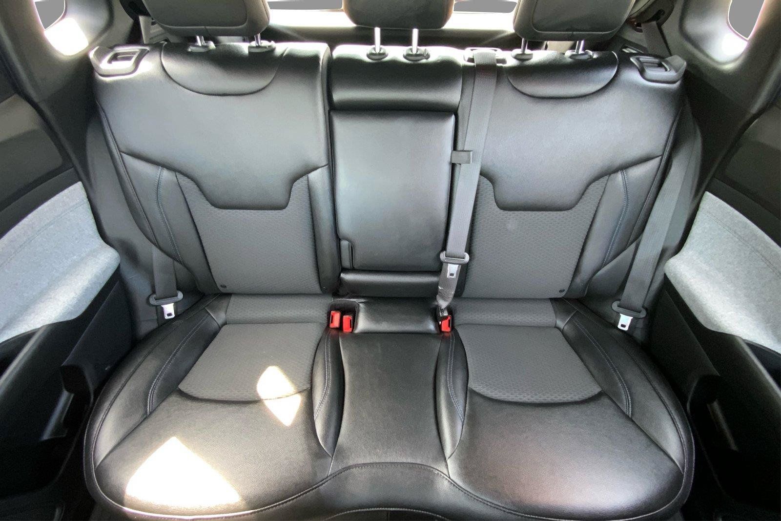 Used 2024 Jeep Compass Latitude AWD/4WD image 14