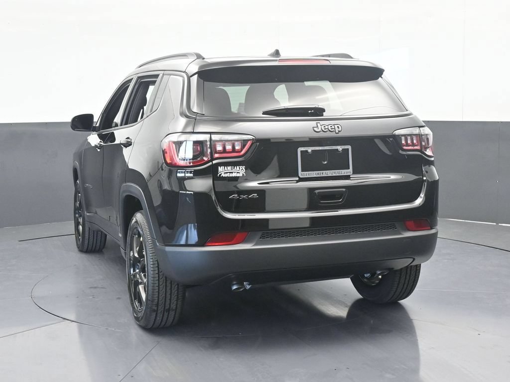 New 2026 Jeep Compass Latitude AWD/4WD image 7