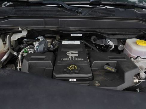 Used 2022 RAM 2500 Laramie AWD/4WD image 35
