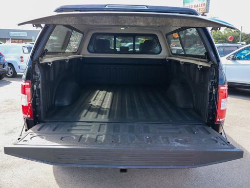 Used 2018 Ford F150 XLT w/ Equipment Group 302A Luxury AWD/4WD image 4