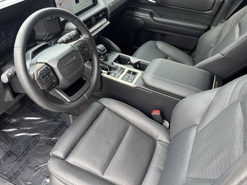 Used 2026 Toyota Land Cruiser w/ Premium Package AWD/4WD image 4