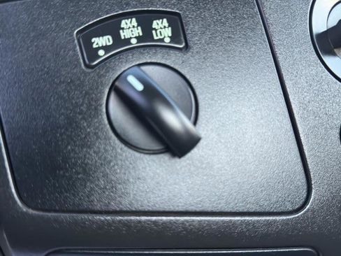 Used 2008 Ford F550 4x4 Regular Cab Super Duty image 24