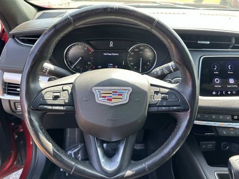 Used 2019 Cadillac XT4 Premium Luxury w/ Cold Weather Package AWD/4WD image 17