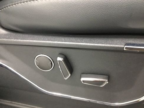 Used 2023 Ford F150 Lariat w/ Equipment Group 502A High image 24