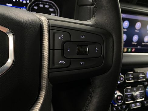 Used 2021 GMC Yukon XL Denali image 17