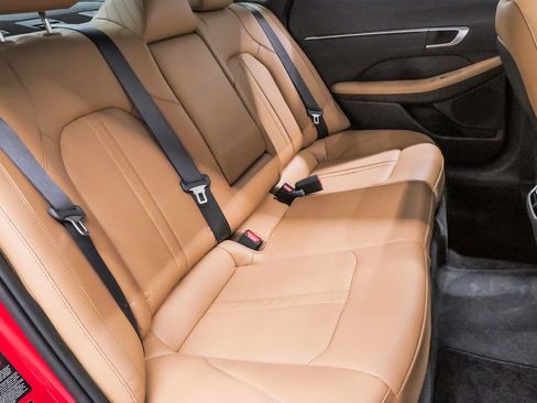 Used 2021 Hyundai Sonata Limited w/ Preferred Accessory Package image 12