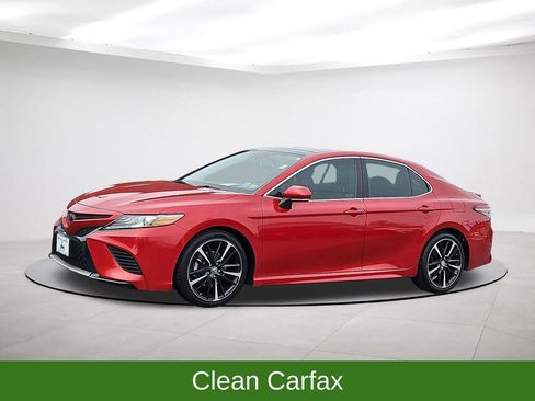 Used 2019 Toyota Camry XSE image 3