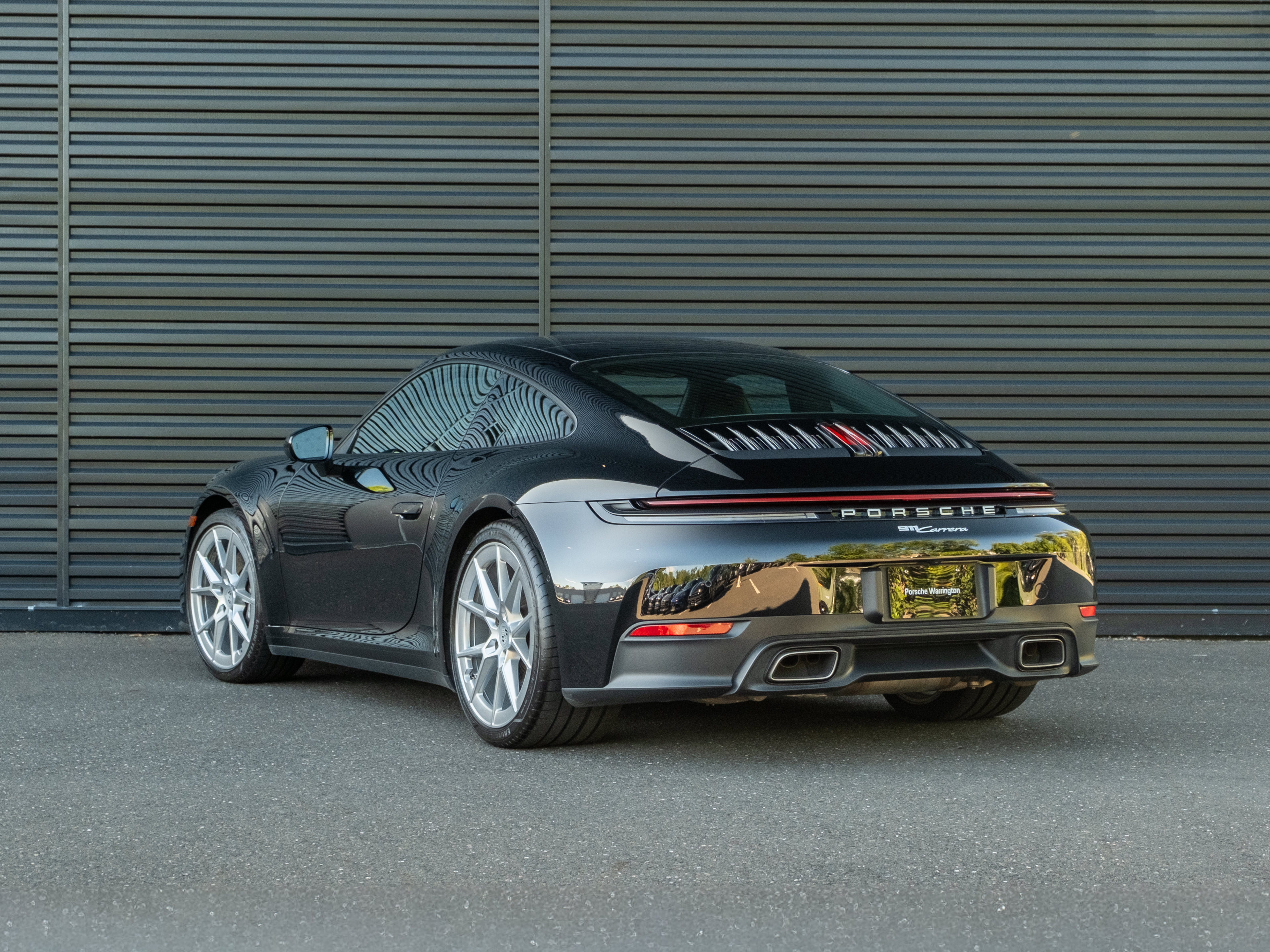 Certified 2025 Porsche 911 Carrera RWD image 3