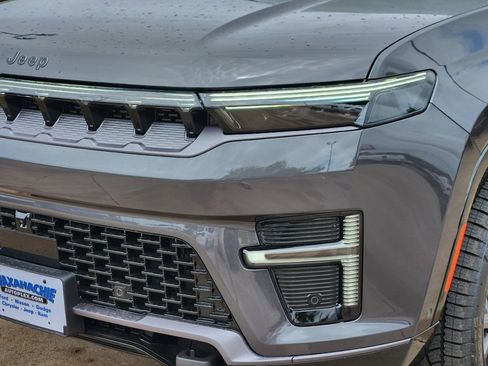 New 2026 Jeep Grand Wagoneer 4WD image 5