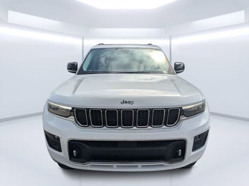 Certified 2021 Jeep Grand Cherokee L Overland w/ Luxury Tech Group IV AWD/4WD image 8