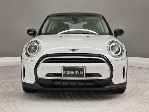Used 2024 MINI Cooper 2-Door Hardtop FWD image 4