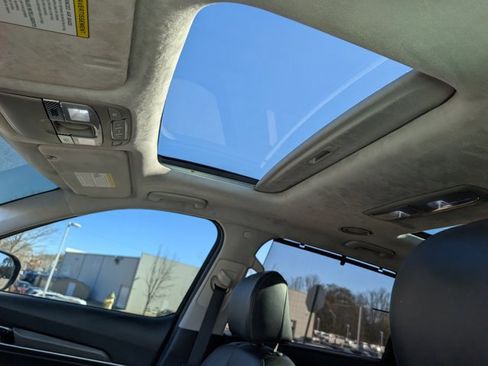 Used 2022 Kia Telluride SX w/ SX Prestige Package image 18