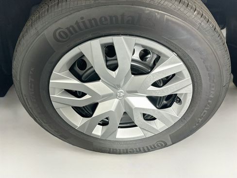 Used 2026 Toyota Corolla Cross L FWD image 11
