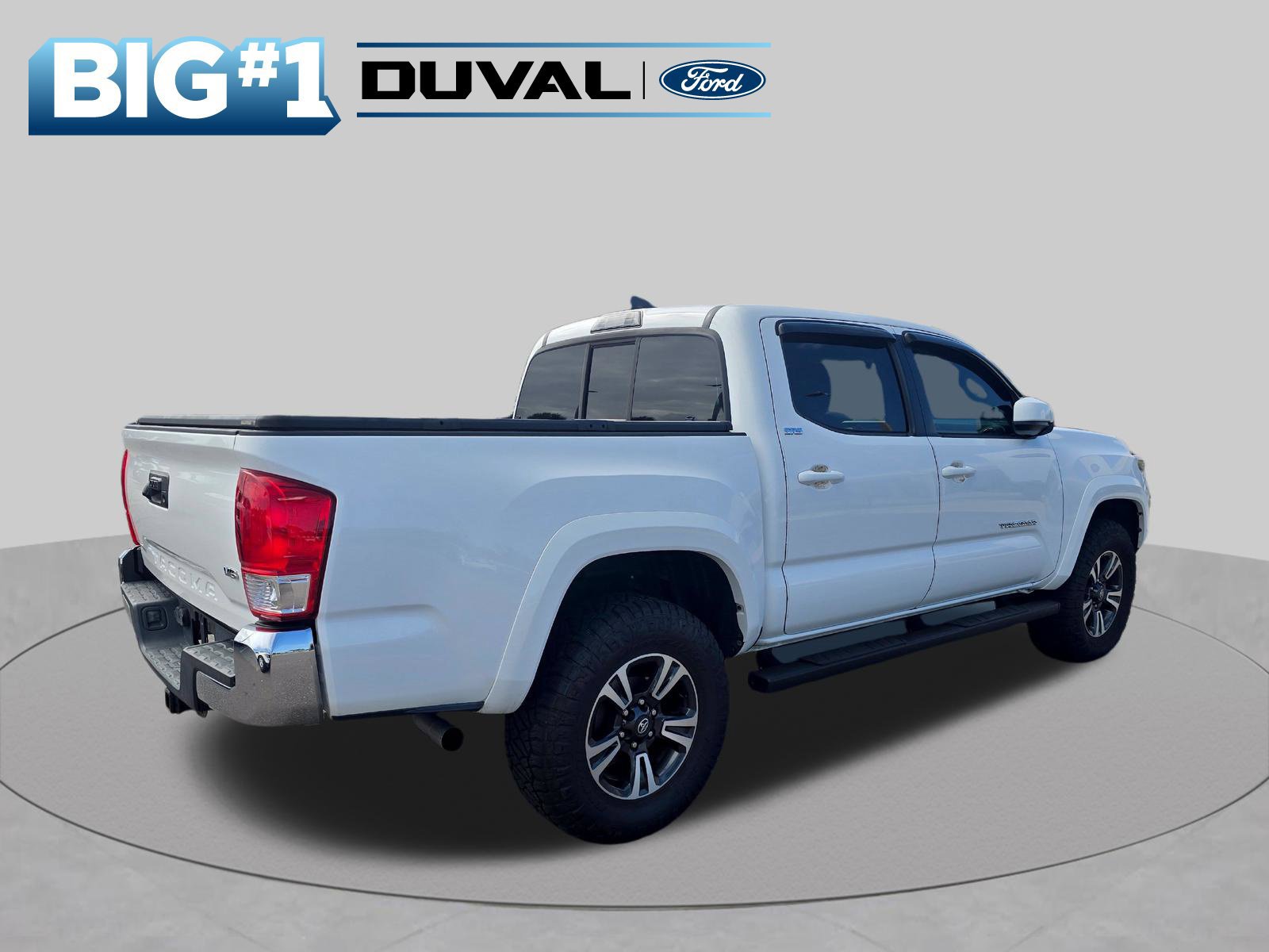 Used 2016 Toyota Tacoma SR5 w/ SR5 Appearance Package (SN) RWD image 5