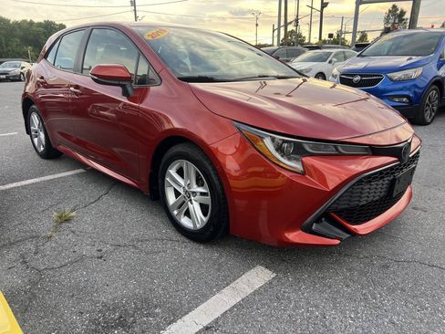 Used 2019 Toyota Corolla SE FWD image 3