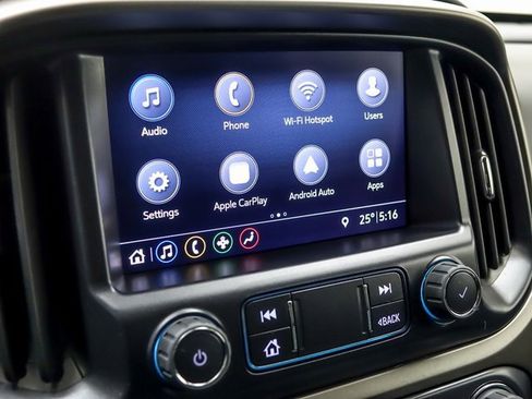 Used 2022 Chevrolet Colorado Z71 image 16