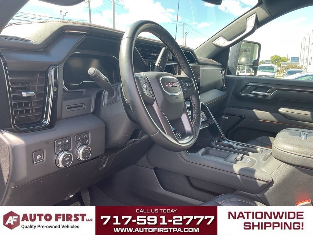 Used 2025 GMC Sierra 2500 AT4 AWD/4WD image 10