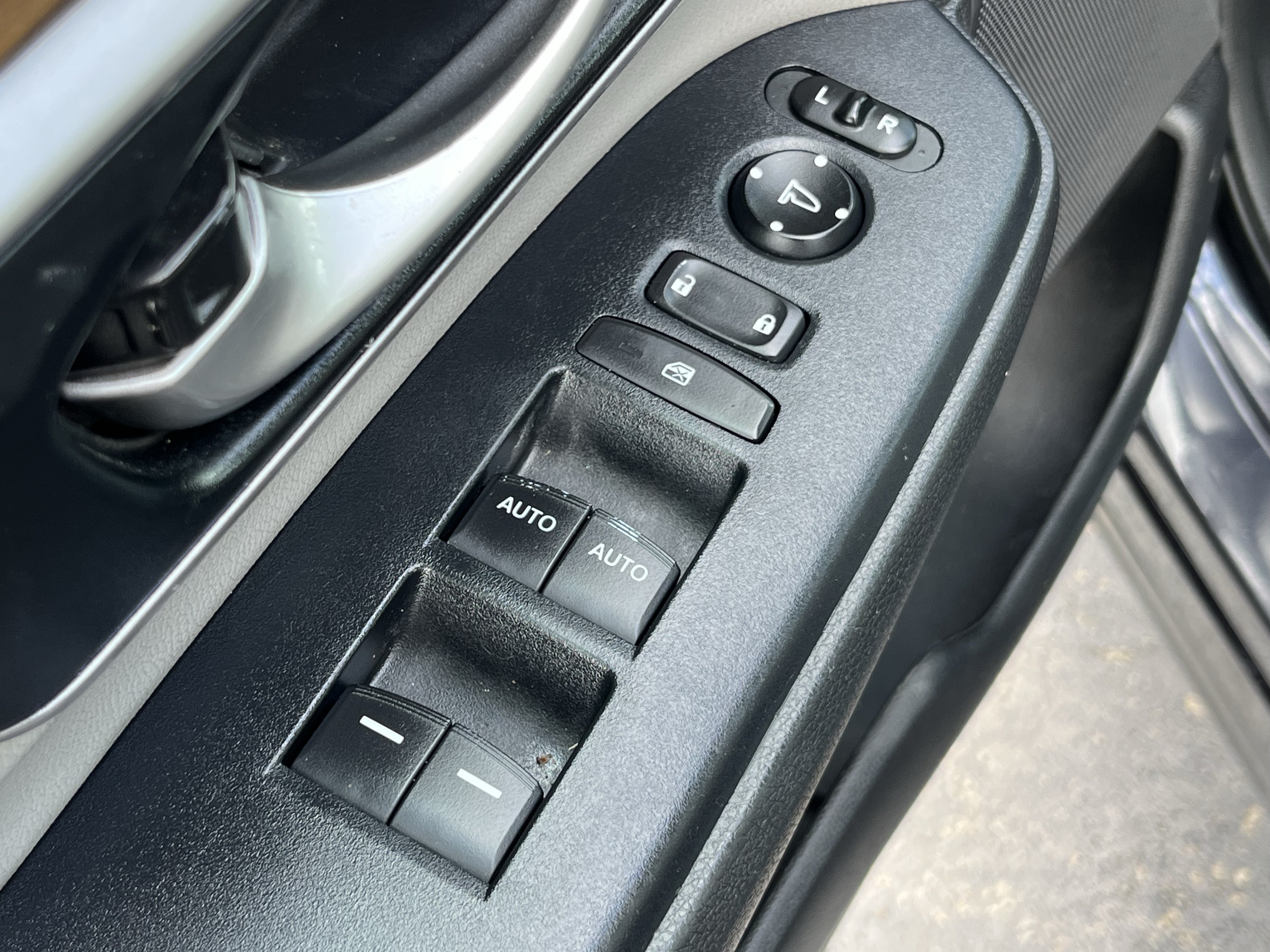 Used 2018 Honda CR-V EX-L image 28