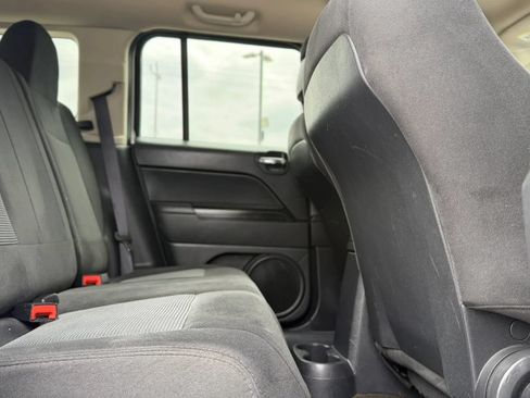 Used 2017 Jeep Patriot Sport w/ Power Value Group FWD image 14