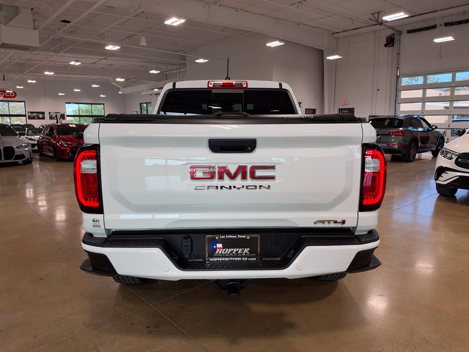 Used 2025 GMC Canyon AT4 AWD/4WD image 7