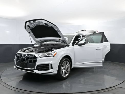 Used 2022 Audi Q7 3.0T Premium Plus w/ Premium Plus Package AWD/4WD image 26