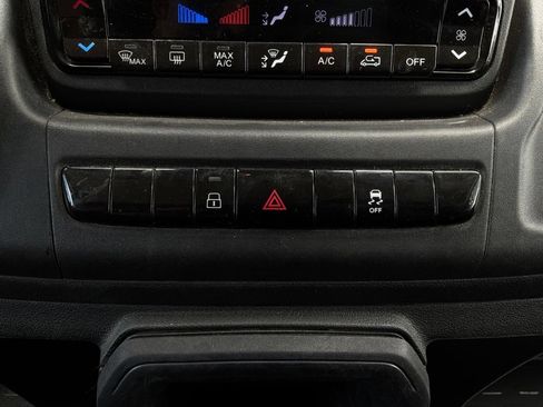 Used 2026 RAM ProMaster 2500 w/ Convenience Group FWD image 19