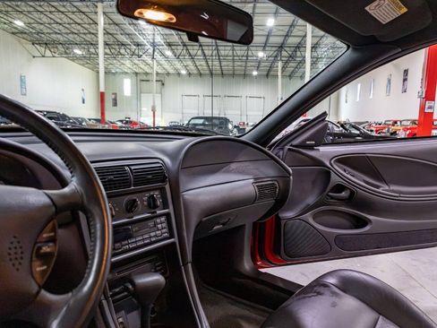 Used 2000 Ford Mustang GT RWD image 13