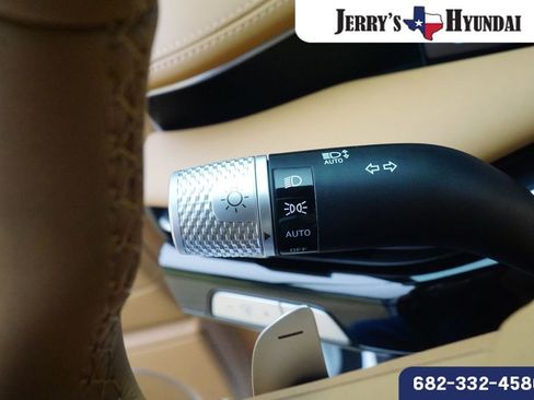 Used 2025 Genesis G80 2.5T image 14