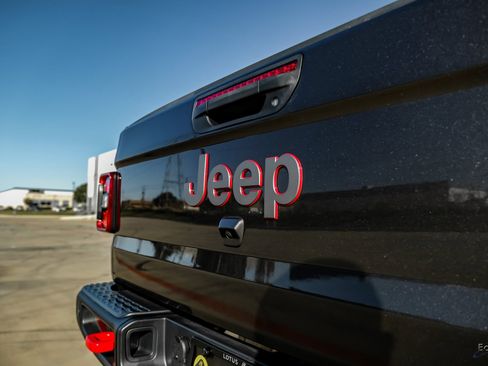 Used 2020 Jeep Gladiator Rubicon image 33