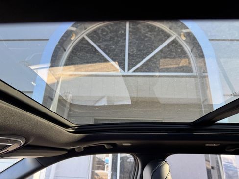 New 2025 Jeep Grand Cherokee Limited image 13