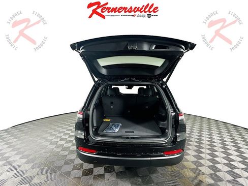 New 2025 Jeep Grand Cherokee Altitude image 15