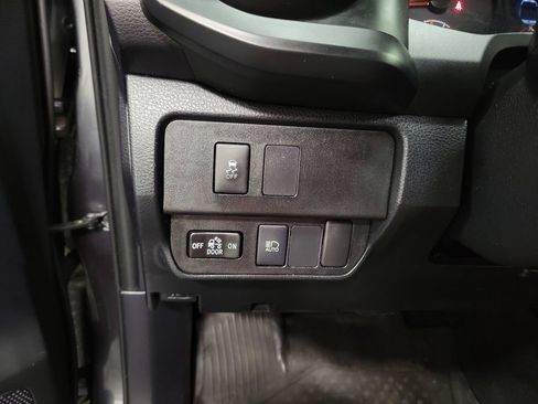 Used 2021 Toyota Tacoma SR AWD/4WD image 21