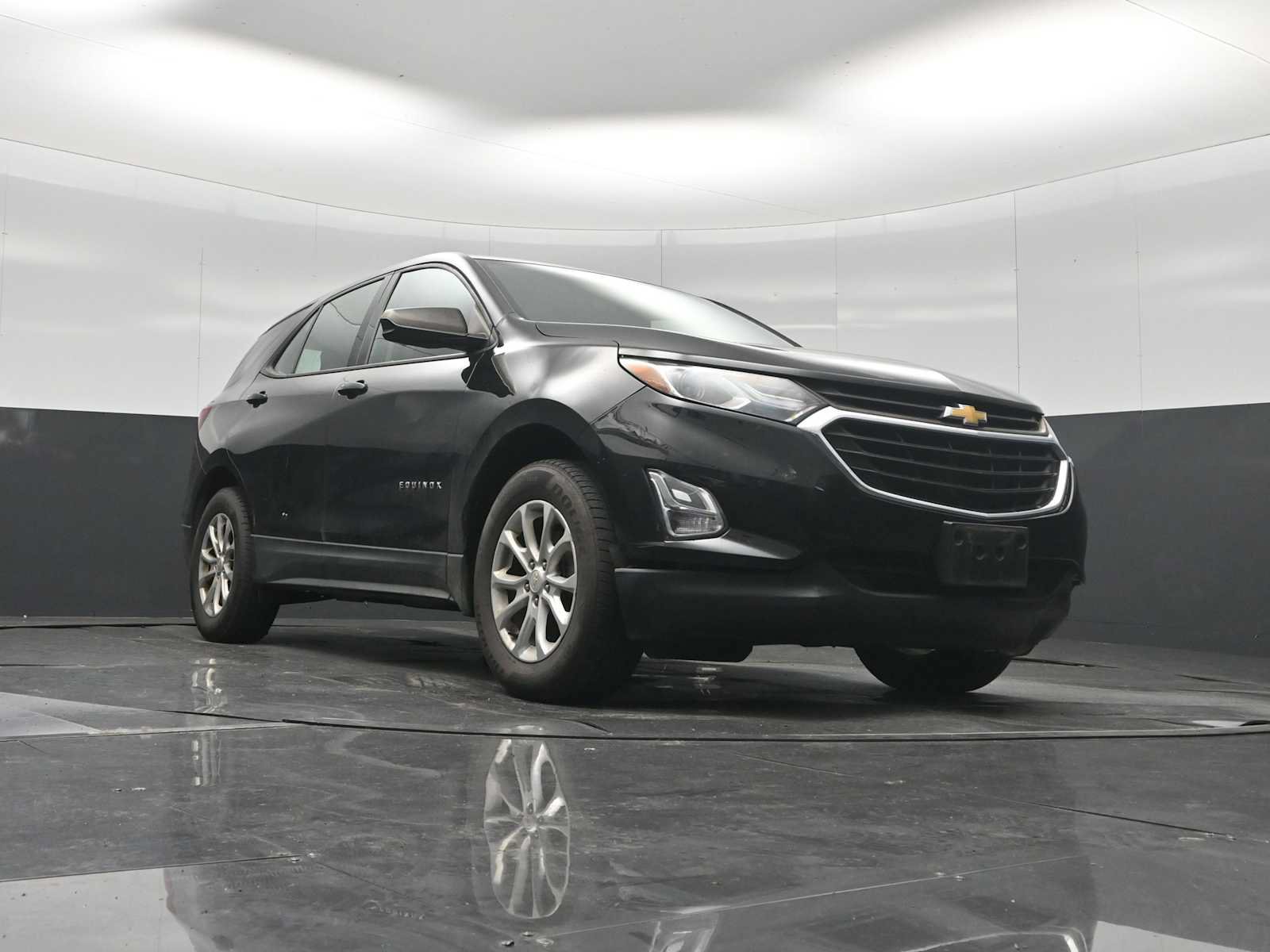 Used 2019 Chevrolet Equinox LS AWD/4WD image 29